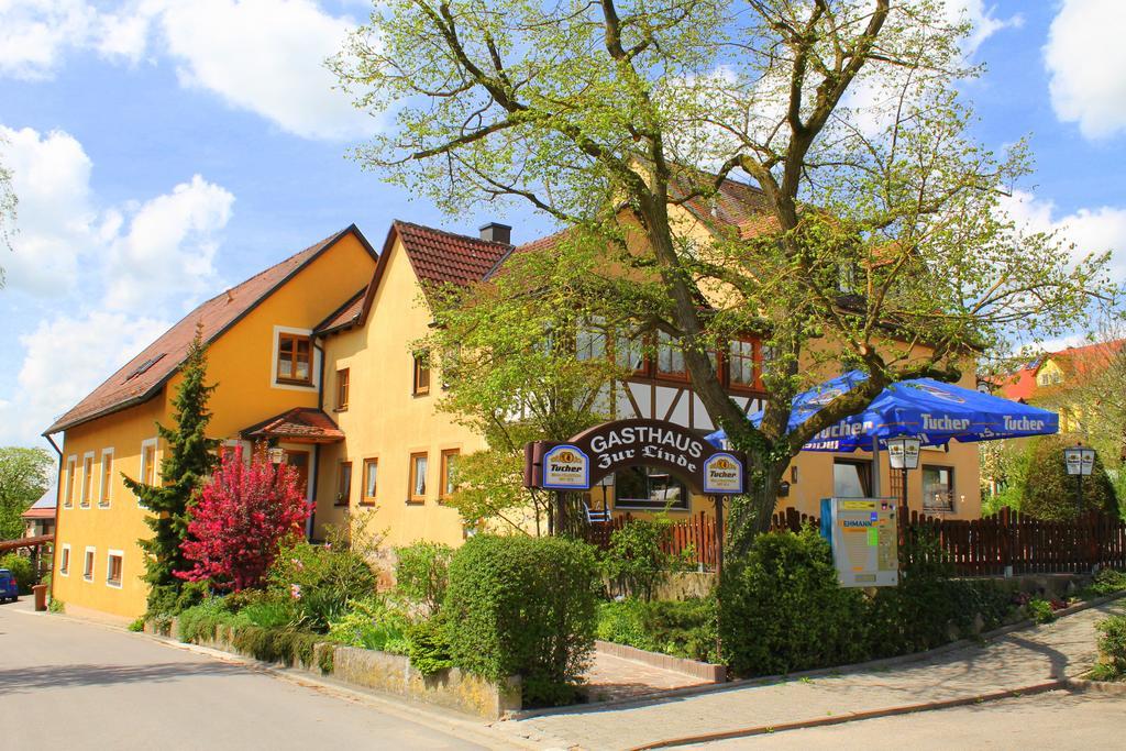 Gasthaus Zur Linde Hotel Rothenburg ob der Tauber Exterior photo